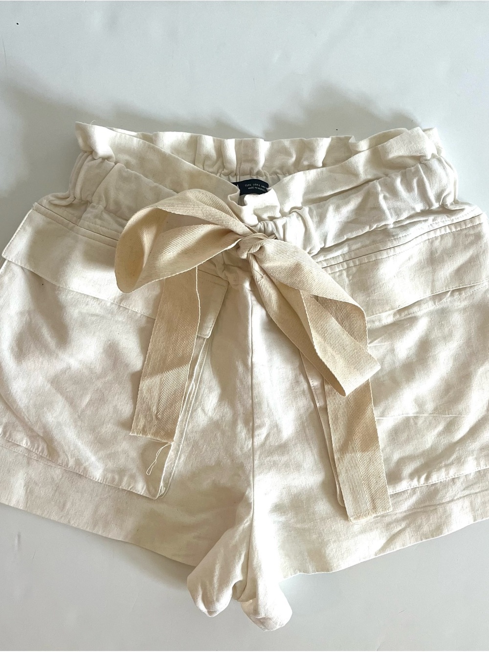 Zara High-Waist Cream Shorts with sash belt - Size Large